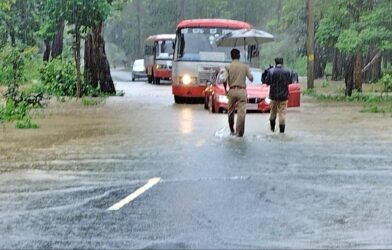 Wayanad district holiday red alert, Wayanad collector holiday announcement August 5, Kerala rain red alert Wayanad schools, Thamarassery churam traffic restriction
