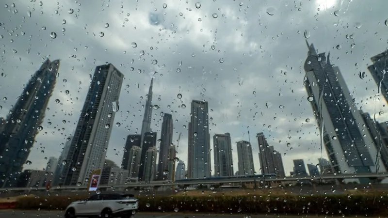 abu-dhabi-ncm-weather-rain-alert